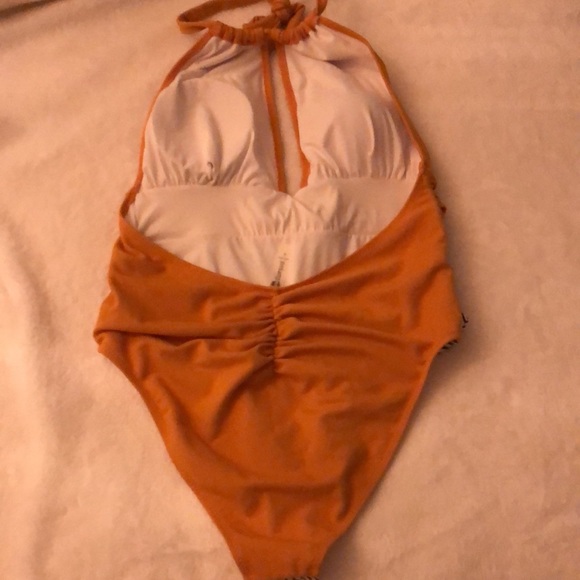 NWOT Cupshe one piece Large - Picture 3 of 5